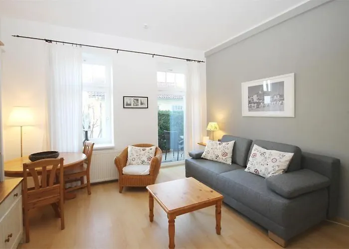 Hotel Strandstrasse-32-wohnung-1-9401 *