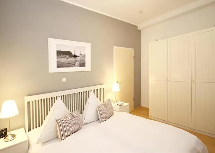 Hotel Strandstrasse-32-wohnung-1-9401 *